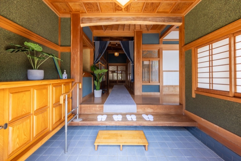 成田